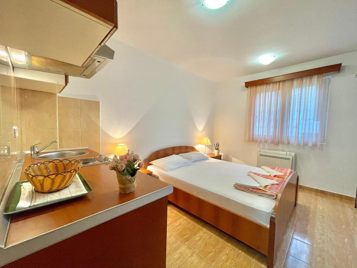 Apartments Boreta Becici Budva Bagian luar foto