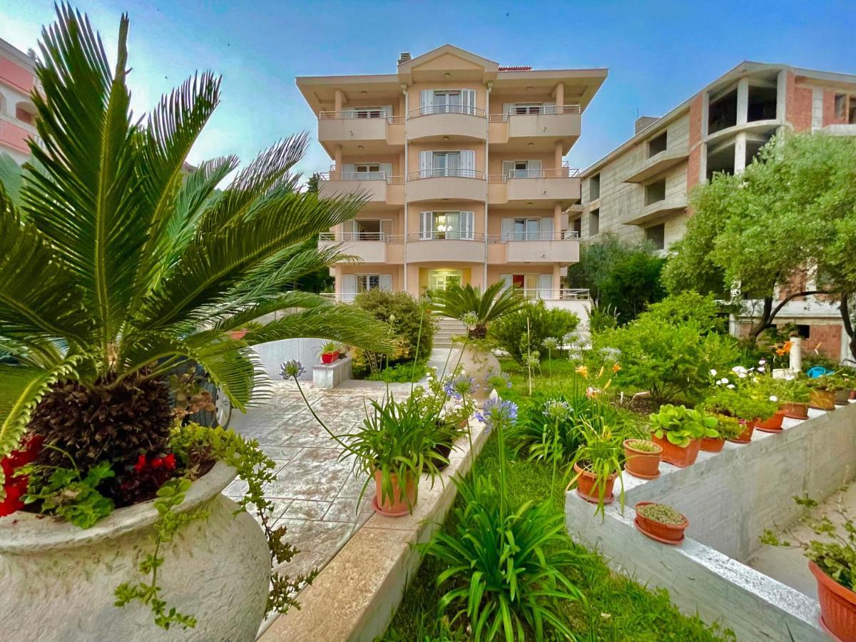 Apartments Boreta Becici Budva Bagian luar foto