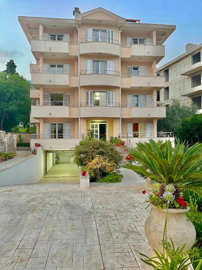 Apartments Boreta Becici Budva Bagian luar foto