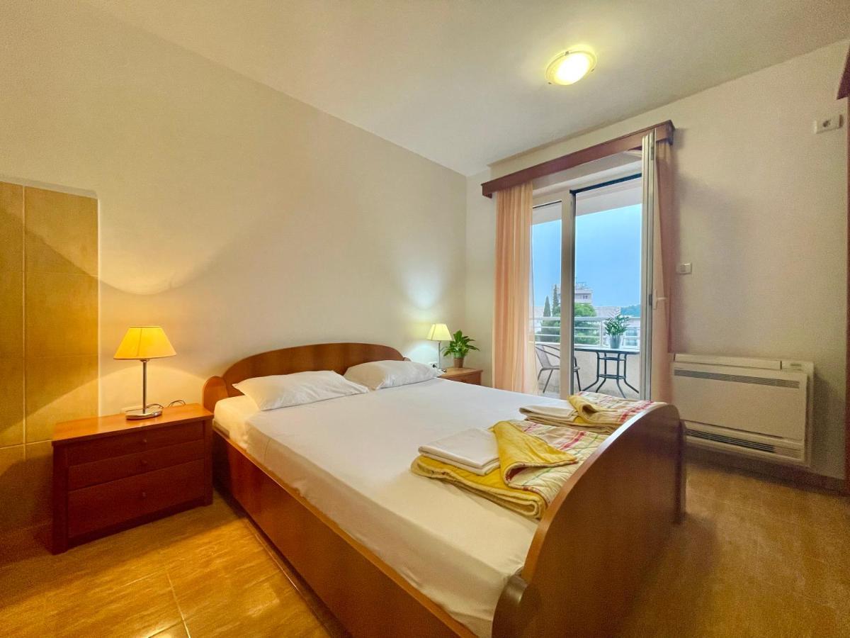 Apartments Boreta Becici Budva Bagian luar foto