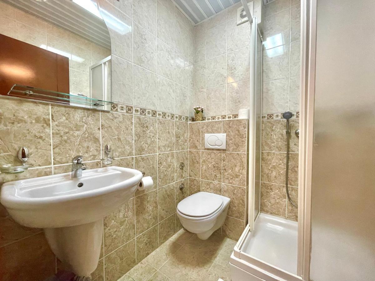 Apartments Boreta Becici Budva Bagian luar foto
