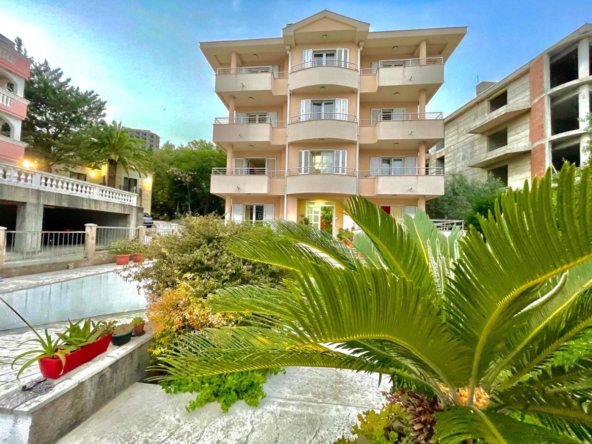 Apartments Boreta Becici Budva Bagian luar foto