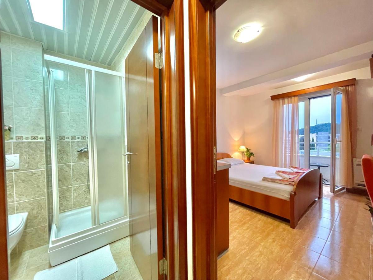 Apartments Boreta Becici Budva Bagian luar foto