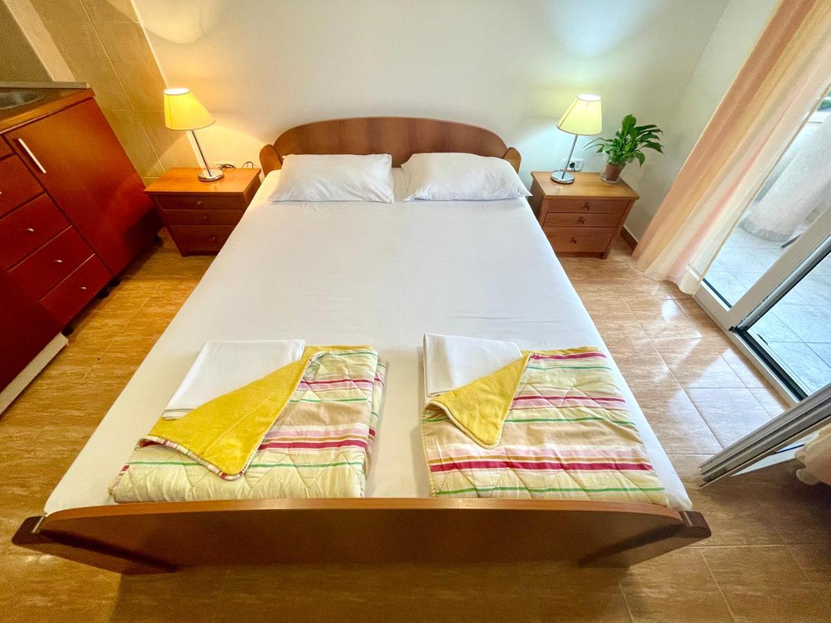 Apartments Boreta Becici Budva Bagian luar foto