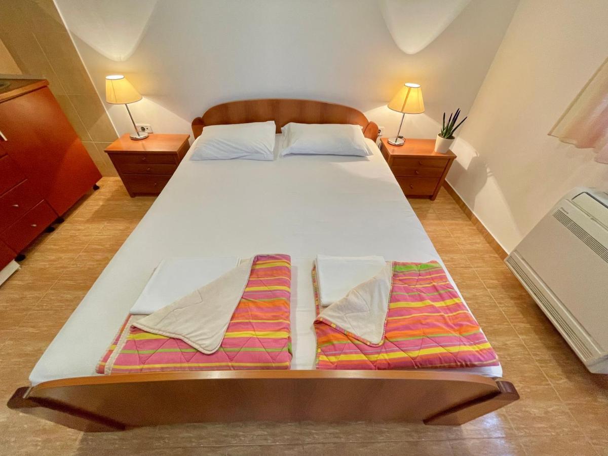 Apartments Boreta Becici Budva Bagian luar foto