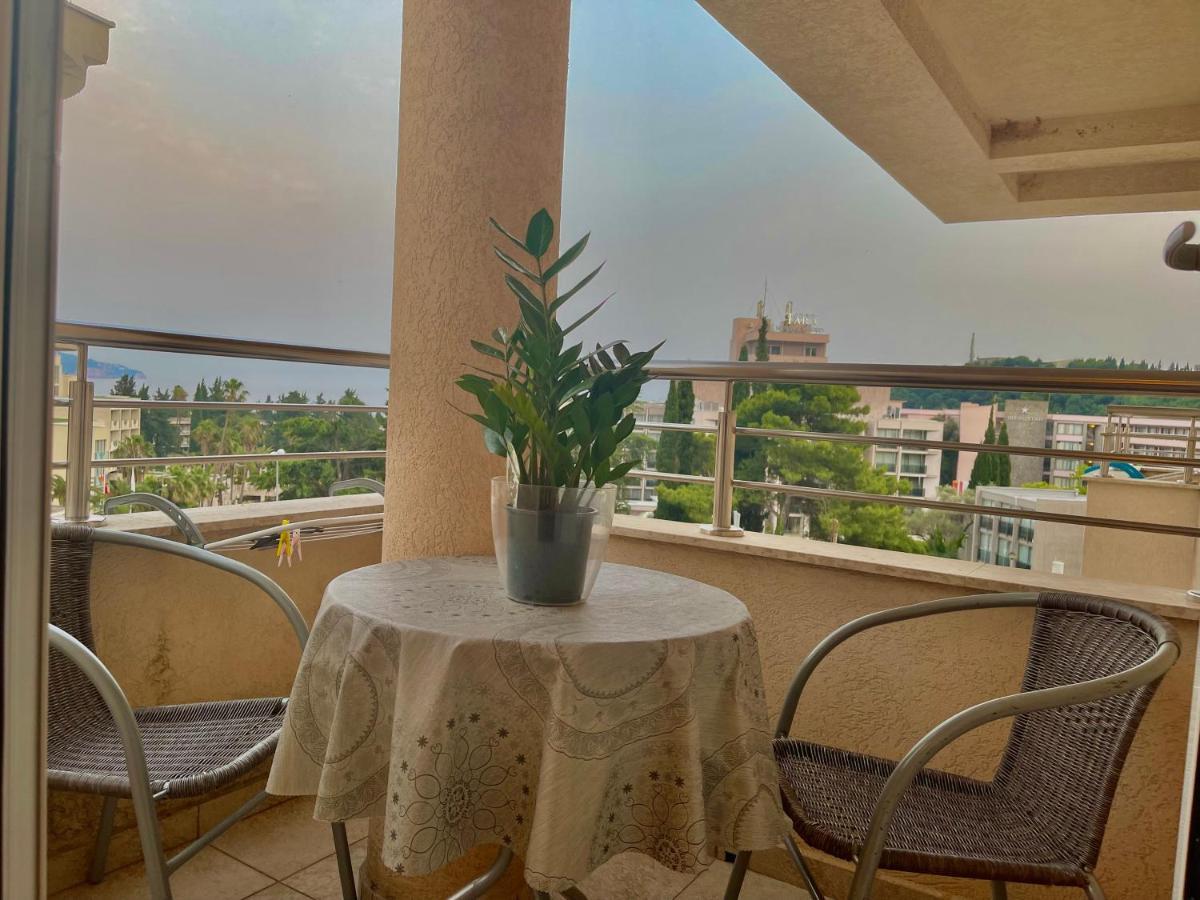 Apartments Boreta Becici Budva Bagian luar foto
