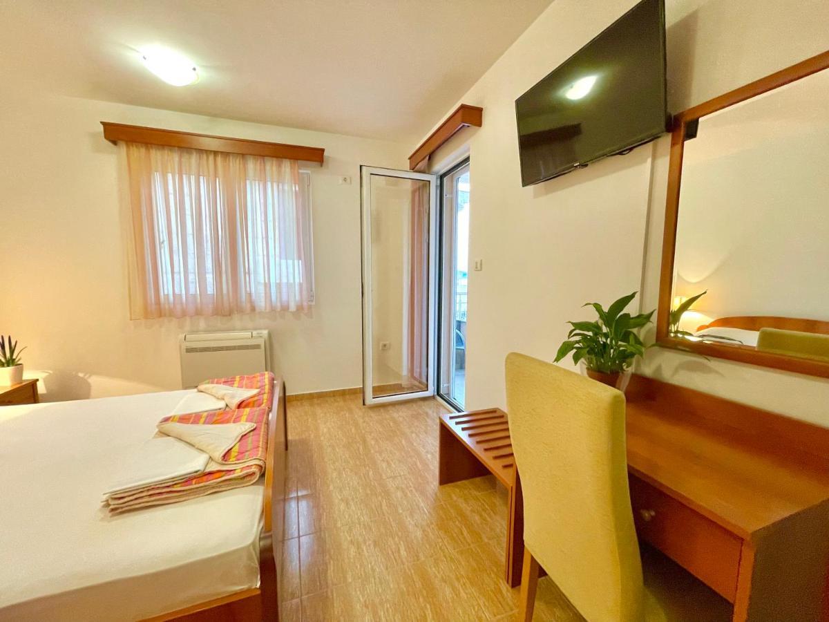 Apartments Boreta Becici Budva Bagian luar foto