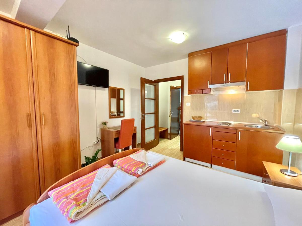 Apartments Boreta Becici Budva Bagian luar foto