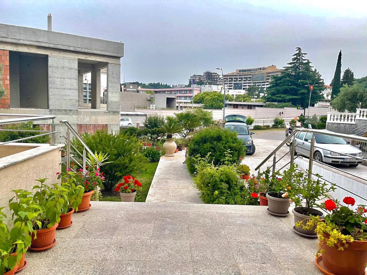 Apartments Boreta Becici Budva Bagian luar foto