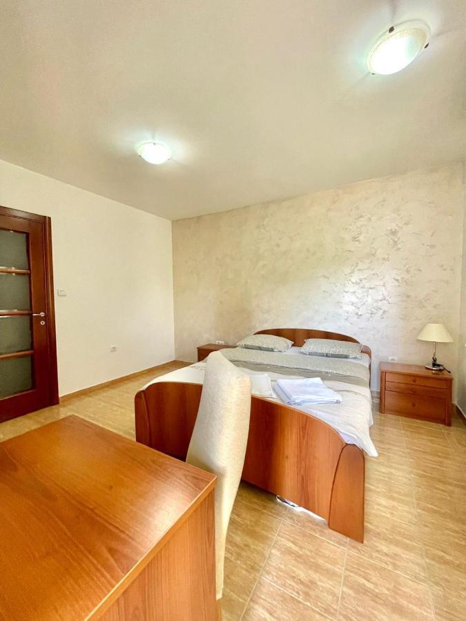Apartments Boreta Becici Budva Bagian luar foto