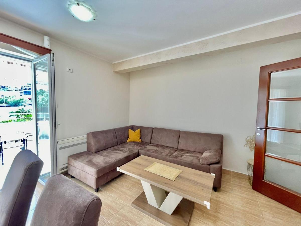 Apartments Boreta Becici Budva Bagian luar foto