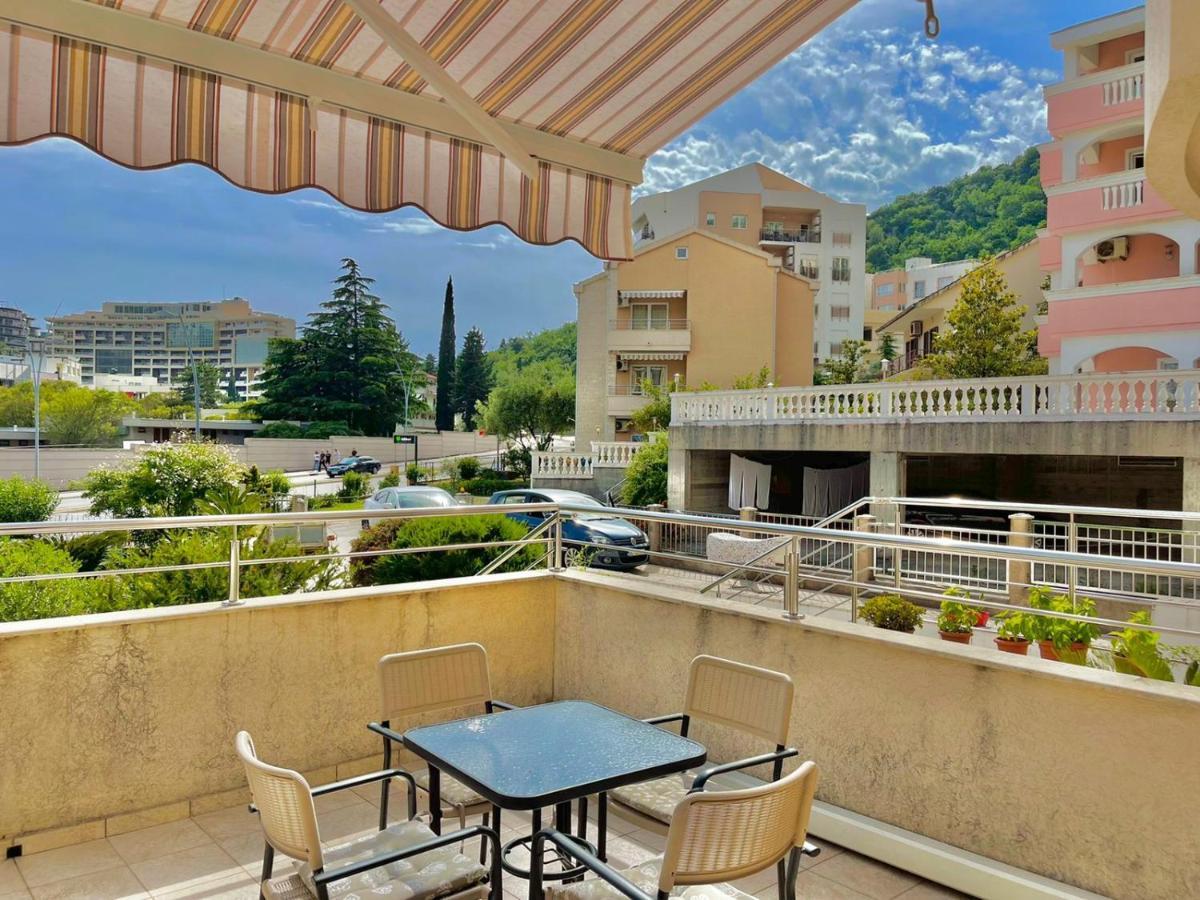 Apartments Boreta Becici Budva Bagian luar foto