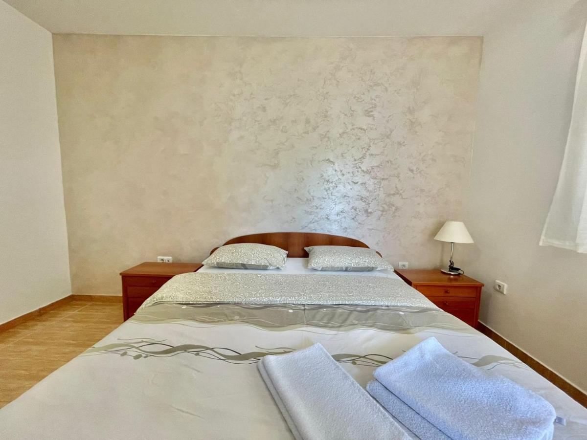Apartments Boreta Becici Budva Bagian luar foto
